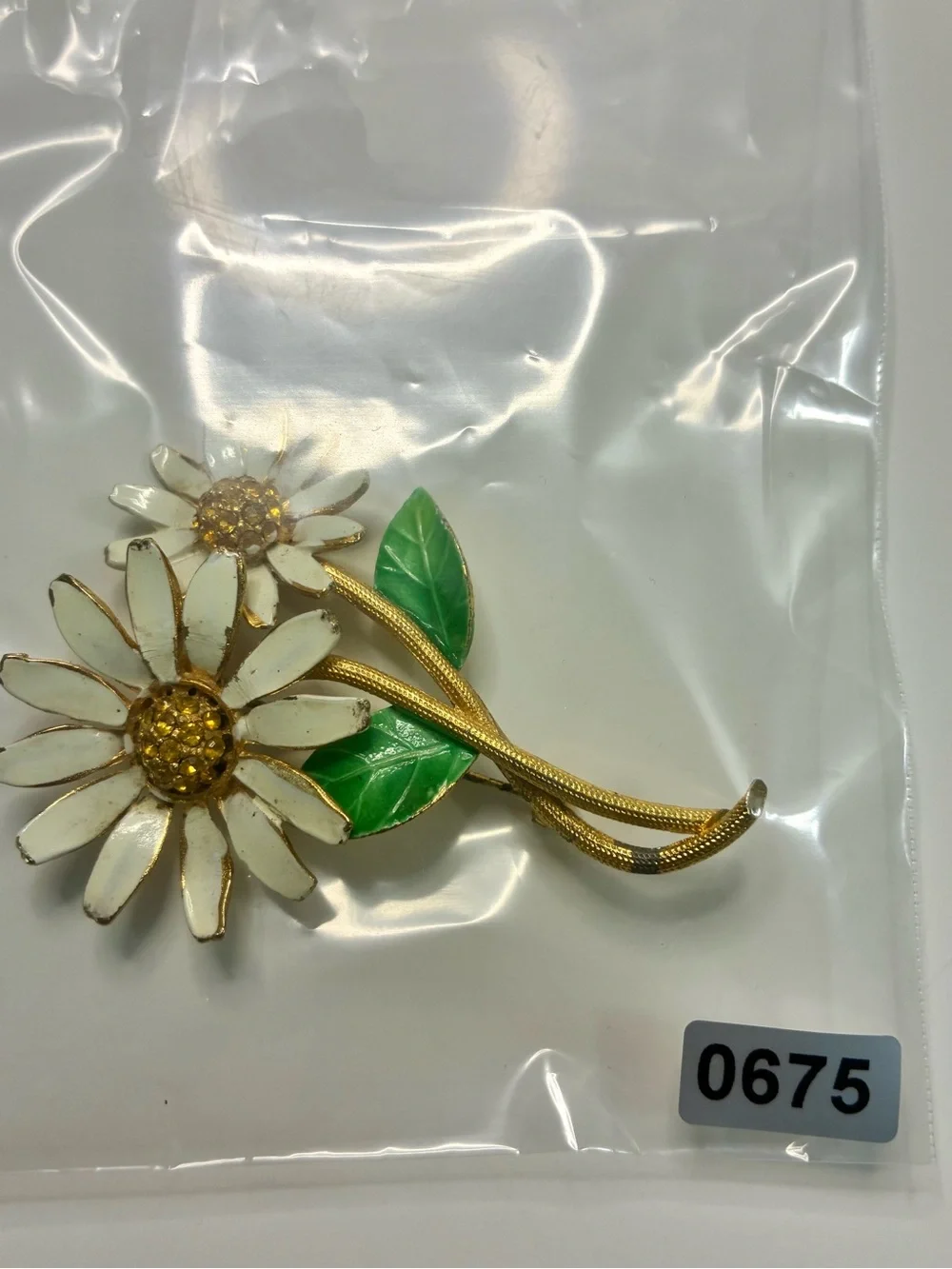 Retro Gold-Tone White Daisy Flower Brooch with Green Enamel Leaves MCM Hippie